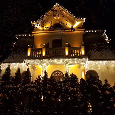 Luxury Boutique Andreevskiy Lviv Ngoại thất bức ảnh