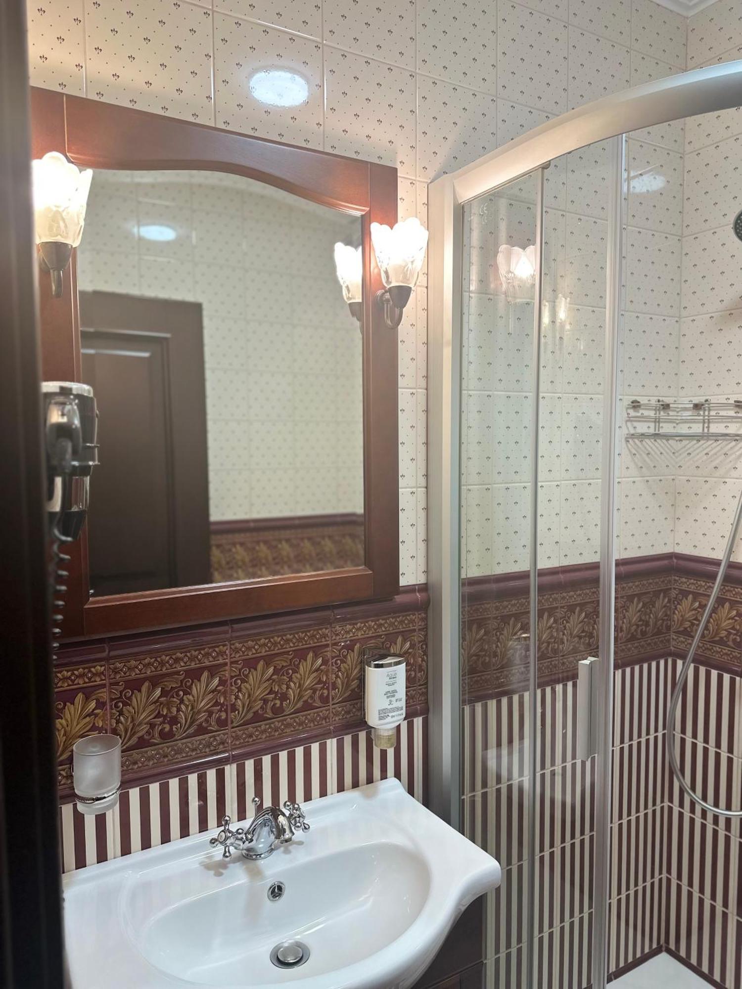 Luxury Boutique Andreevskiy Lviv Ngoại thất bức ảnh