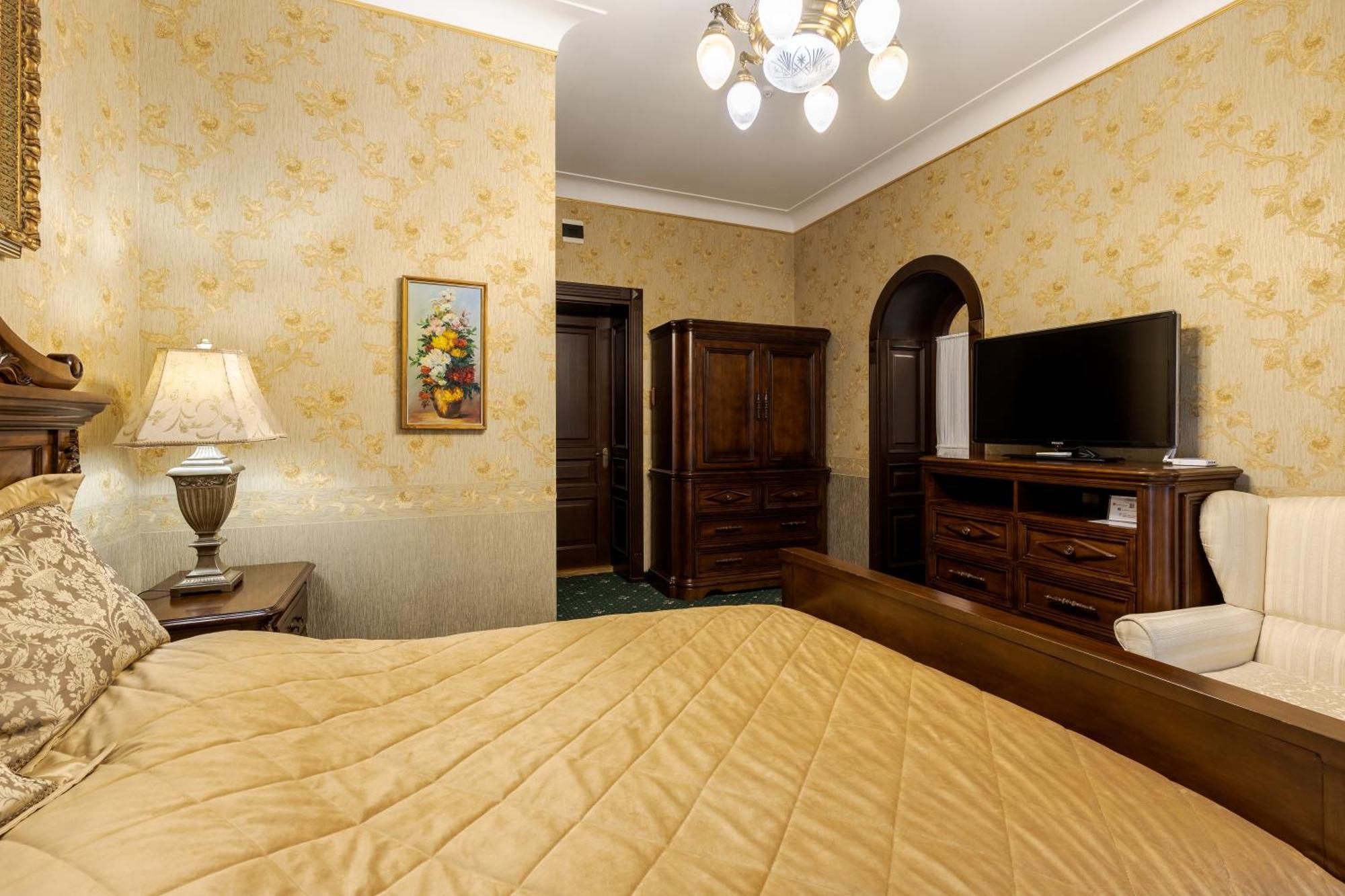 Luxury Boutique Andreevskiy Lviv Ngoại thất bức ảnh