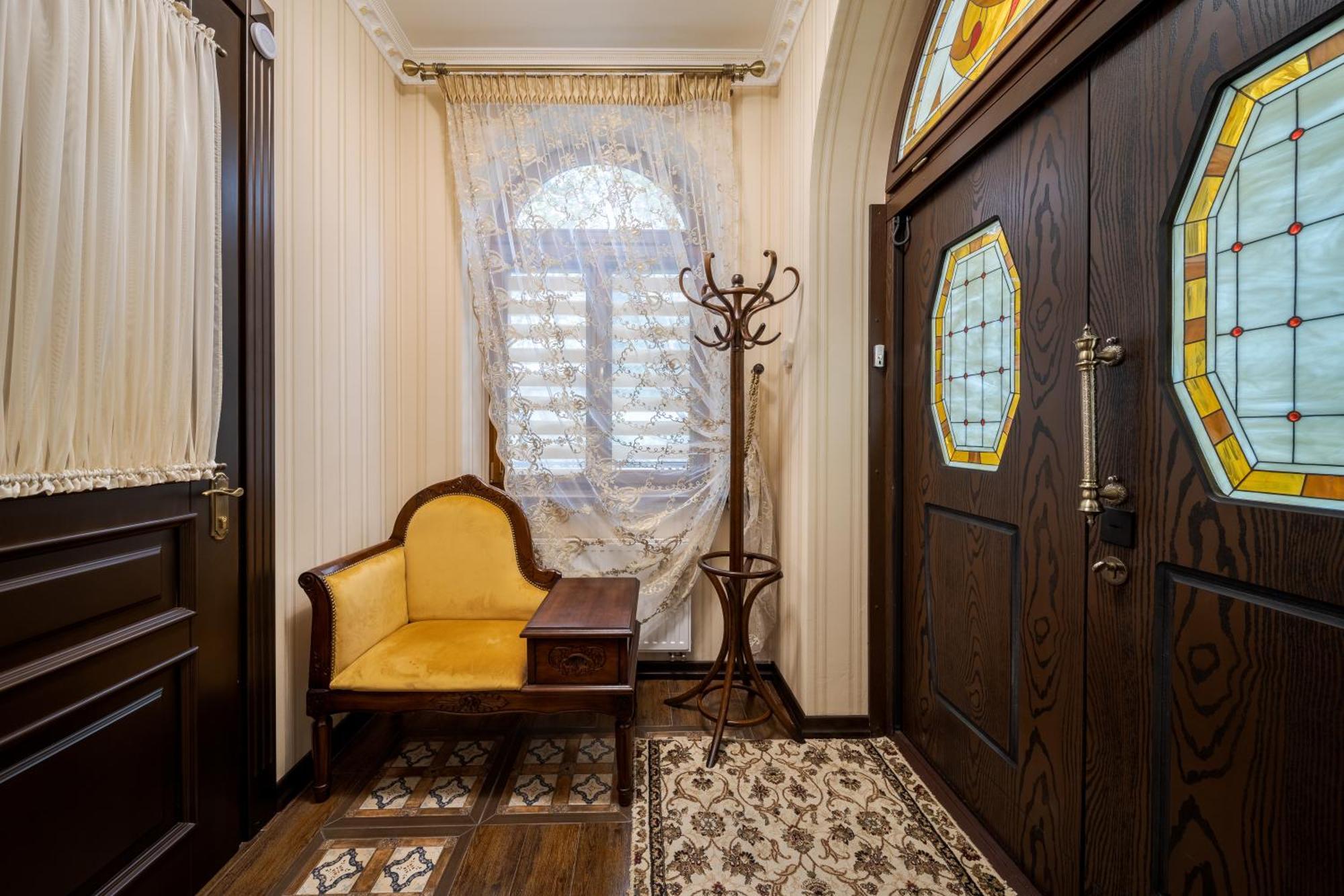 Luxury Boutique Andreevskiy Lviv Ngoại thất bức ảnh