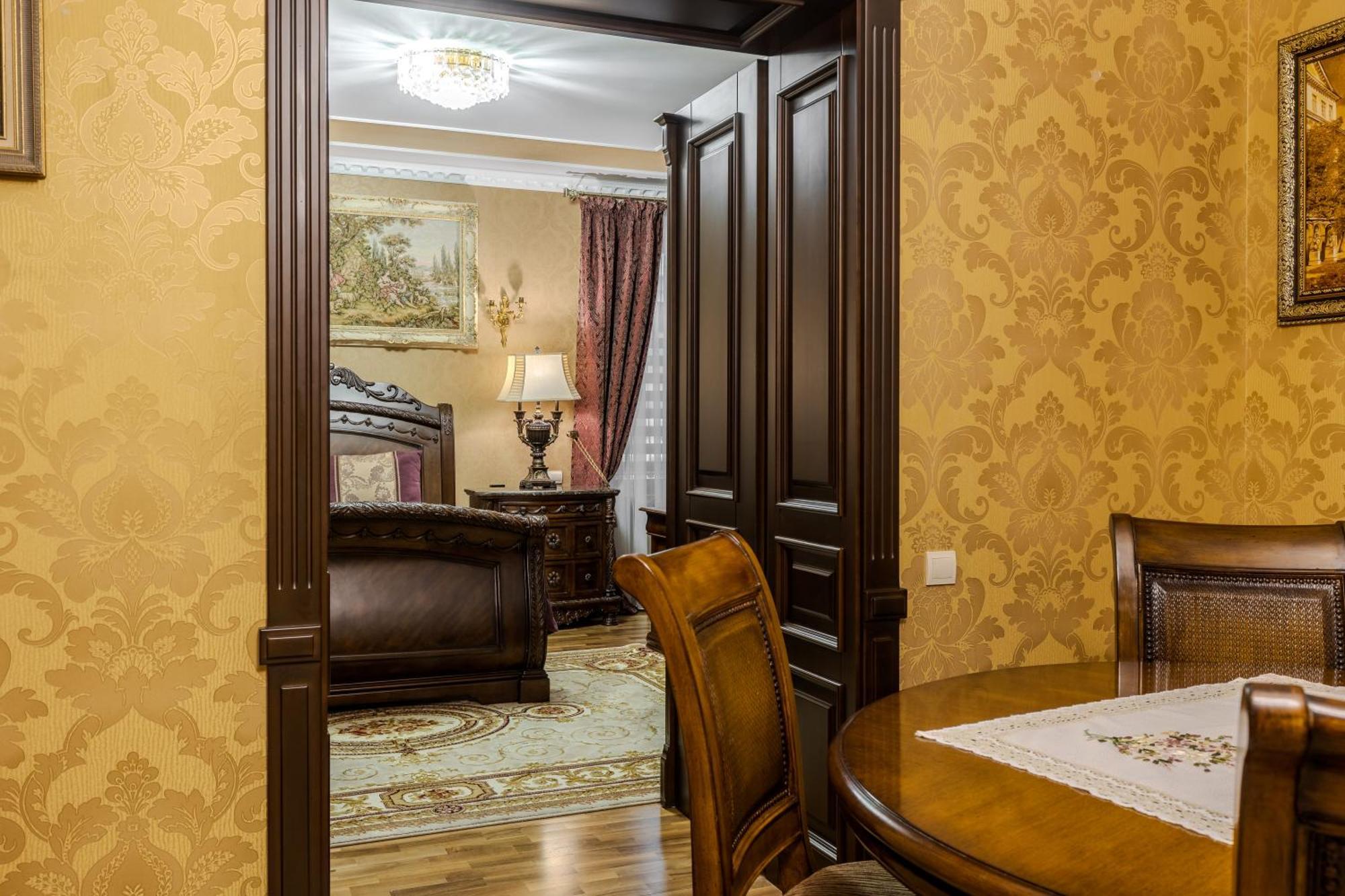 Luxury Boutique Andreevskiy Lviv Ngoại thất bức ảnh